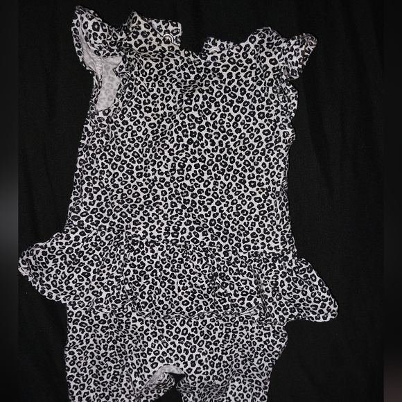 Newborn leopard skirt jumpsuit - Picture 3 of 12